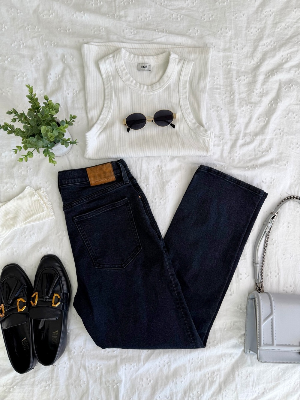 Denim Forum Straight Leg Jeans - Black